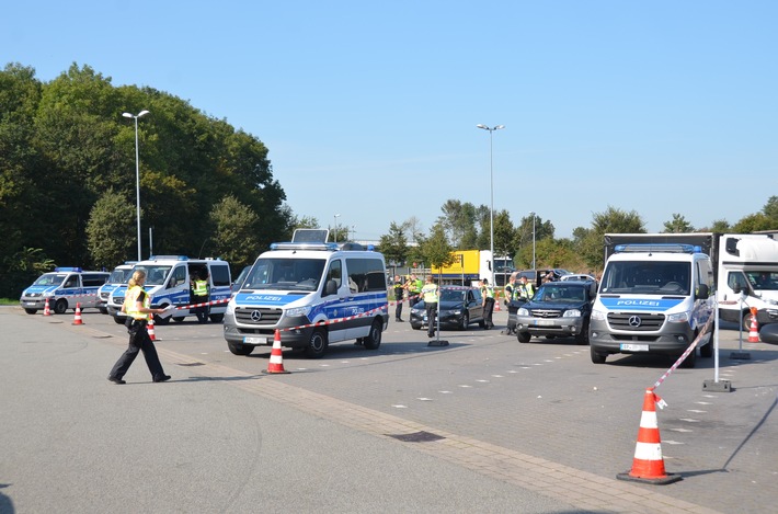 BPOL-BadBentheim: Behördenübergreifende Kontrolle auf der BAB 30 im Grenzbereich zu den Niederlanden
