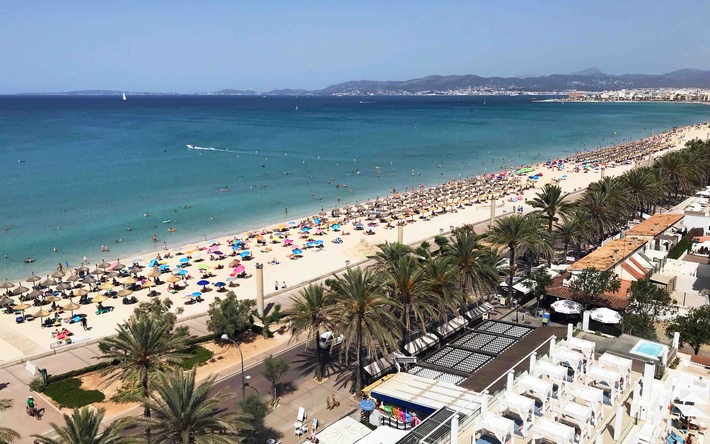Von Party-Tourismus und Urlaub daheim: Vier "ZDF.reportagen" im Sommer (FOTO)