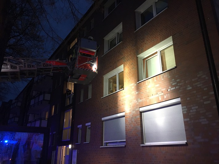 FW-BN: Feuerwehreinsatz in der Bonner Nordstadt - Eine Person durch die Feuerwehr gerettet