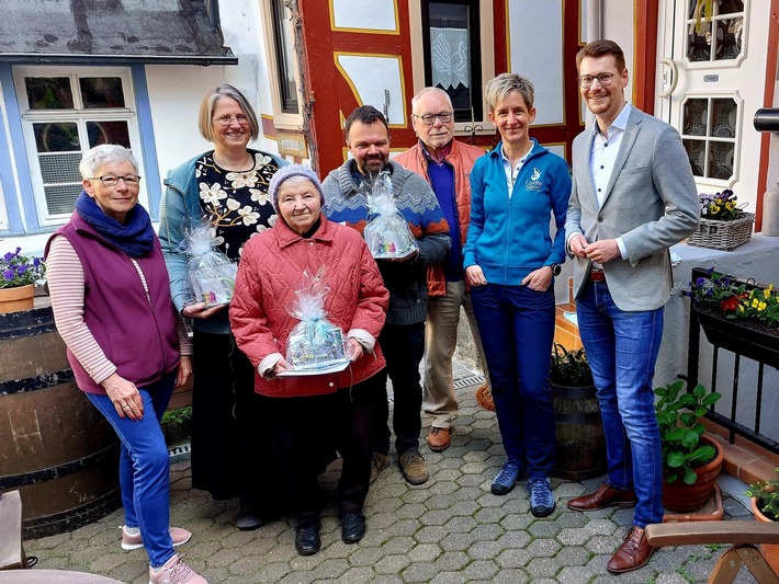 Loreley Touristik GmbH: Treue Gäste in Braubach geehrt