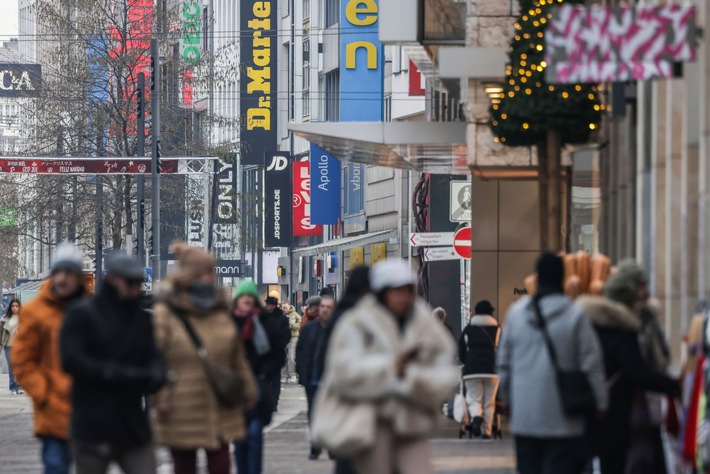 +++ Achtung Sperrfrist (Print, Radio und Online): 18.00 Uhr +++ARD-DeutschlandTREND: Auch Anfang 2026 blicken fünf von sechs Deutschen beunruhigt auf die Verhältnisse in Deutschland