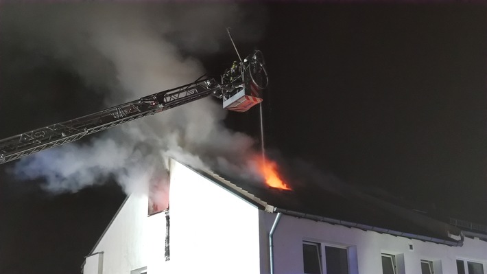 FW Celle: Aktuelle Einsatzmeldung - Wohnungsbrand!