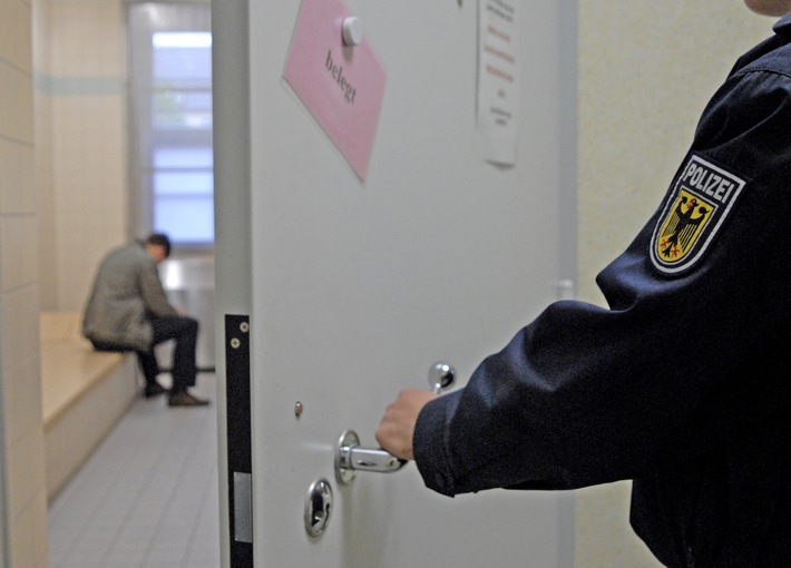 Bundespolizeidirektion München: Mutmaßlich Geschleuster selbst wegen Schleuserei in Haft