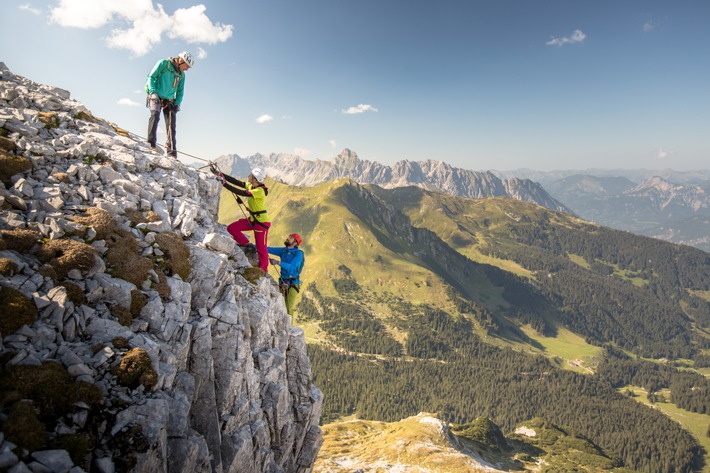 Von Felswänden, Höhlen und Gipfelsiegen - BILD