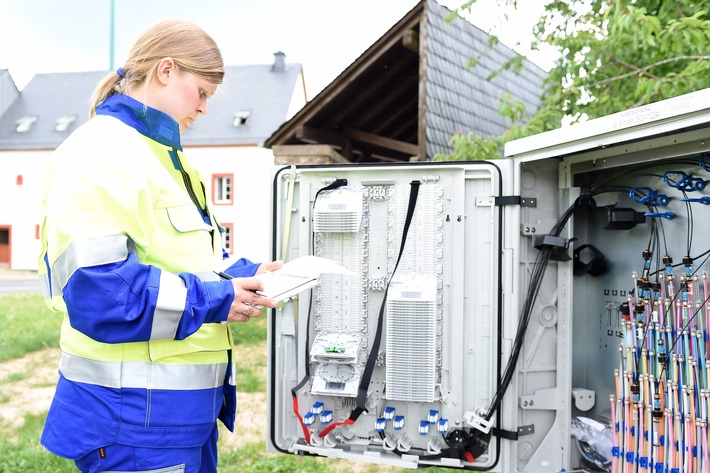 Pressemeldung: Glasfaserausbau in Sundern: Leistungsstarkes Internet mit Glasfaser bis ins Gebäude für Anwohnende und Betriebe