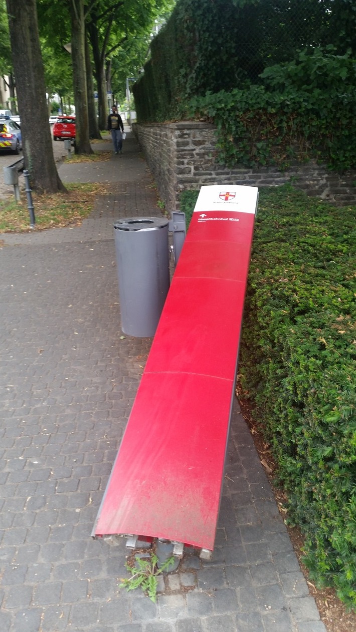 POL-PPKO: Sachbeschädigungen im Koblenzer Stadtgebiet