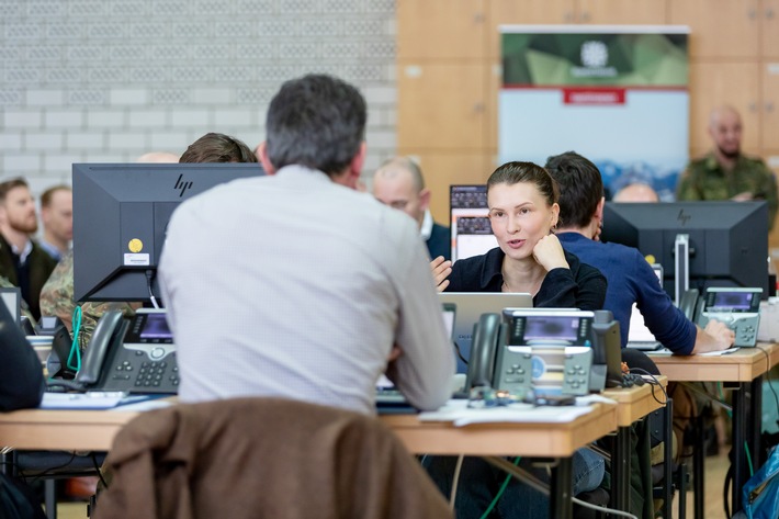 Gesundheitssystem in Krise und Krieg / Sanitätsdienst und BG-Kliniken üben den Ernstfall