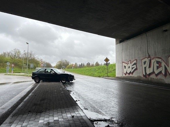 POL-PDPS: Unfall in der Autobahnabfahrt