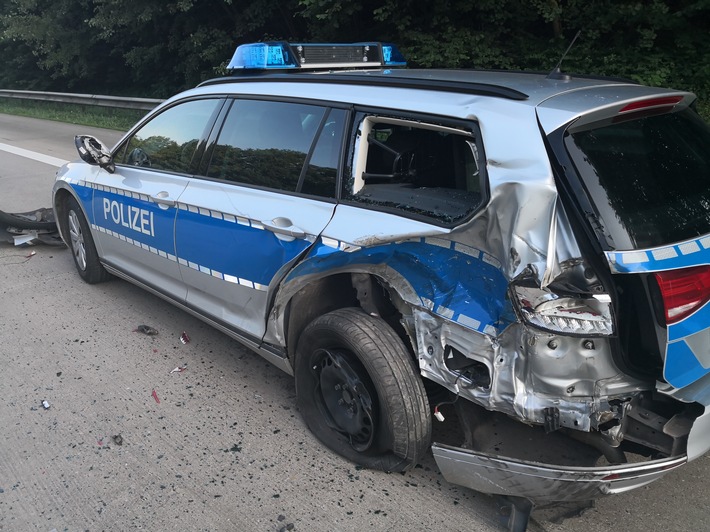 POL-HK: Walsrode / A27: Unfall auf A27: Streifenwagen übersehen