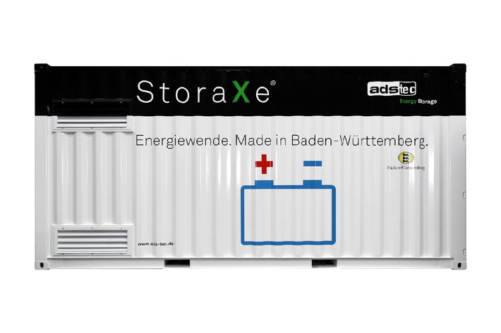 20 Fuß-Container auf der Intersolar 2012 - Netzstabilisierung und Energy Storage von ads-tec (BILD)