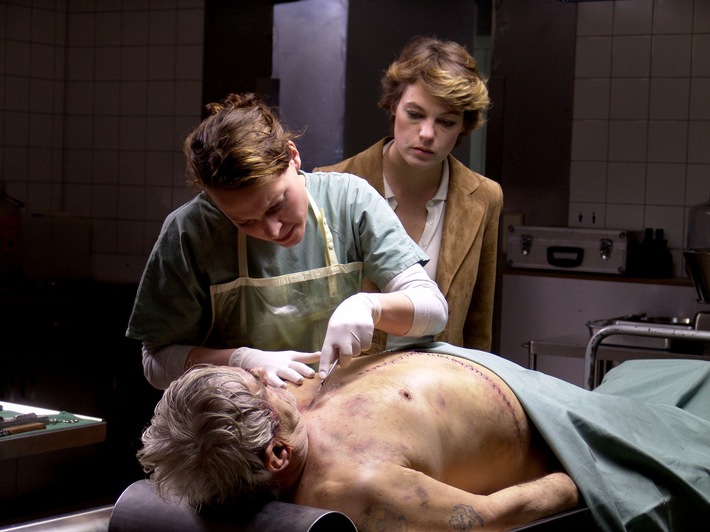 Tod in der Klinik: "Die Pathologin - Im Namen der Toten" Ein ProSieben-Movie mit Maria Simon, Elke Winkens, Nina Petri, Rudolf Kowalski, Bernd Herzsprung u.v.a. am Donnerstag, 13.7., 20.15 Uhr