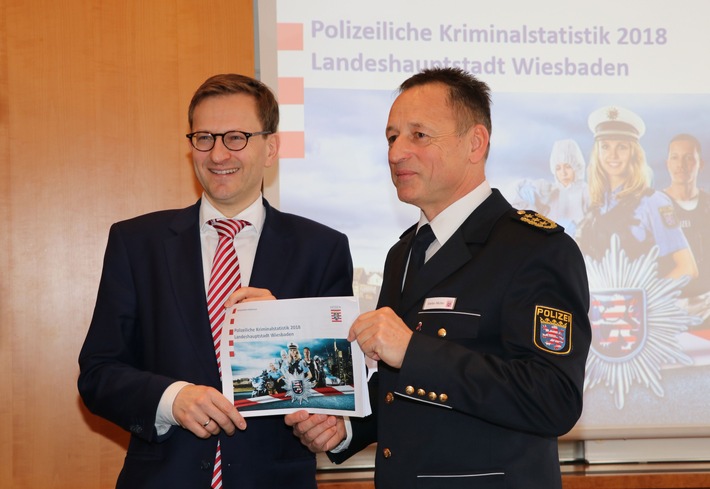 POL-WI: Pressemitteilung der Landeshauptstadt Wiesbaden und des Polizeipräsidiums Westhessen: Sicher sein und sicher fühlen in Wiesbaden