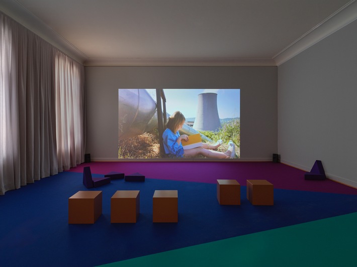 Mid-Career-Retrospektive von Mikhail Karikis im Kunstmuseum St.Gallen
