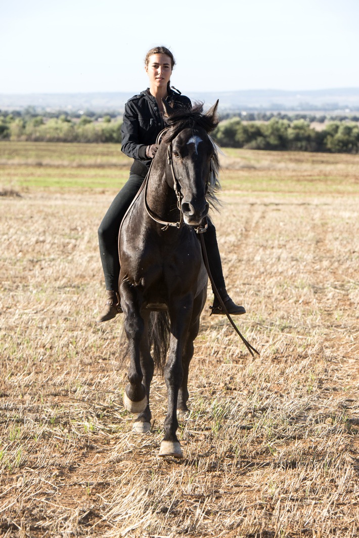 Magische OSTWIND-Momente im EQUILALAND - Highlight ist Pferdetrainerin Kenzie Dysli als Star-Gast bei EQUILA im SHOWPALAST MÜNCHEN