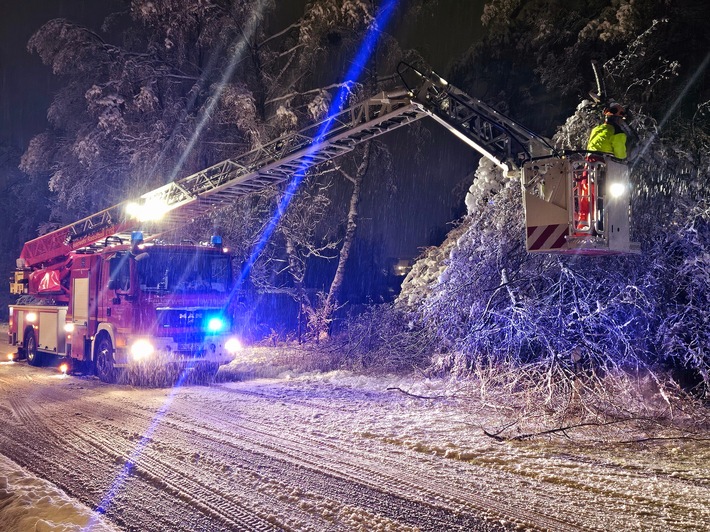 FW-Radolfzell: Einsätze aufgrund Wintereinbruch