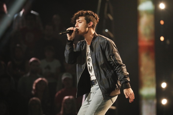 "The Voice of Hamburg": Melvin Vardouniotis (16) beim großen "The Voice of Germany"-Halbfinale am 10. Dezember, live in SAT.1