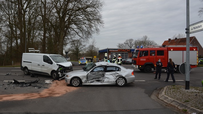 POL-ROW: Schwerer Verkehrsunfall auf der B 71 mit drei Verletzten