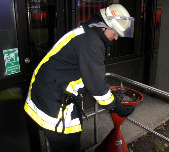 FW-E: Qualmender Ascher löst Brandmeldeanlage aus