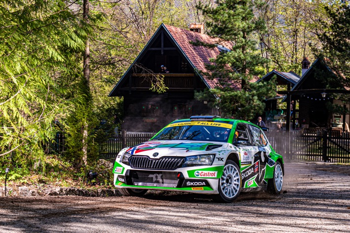 ACI Rallye Monza: WRC2-Champion* Mikkelsen führt ŠKODA Teams im Saisonfinale an