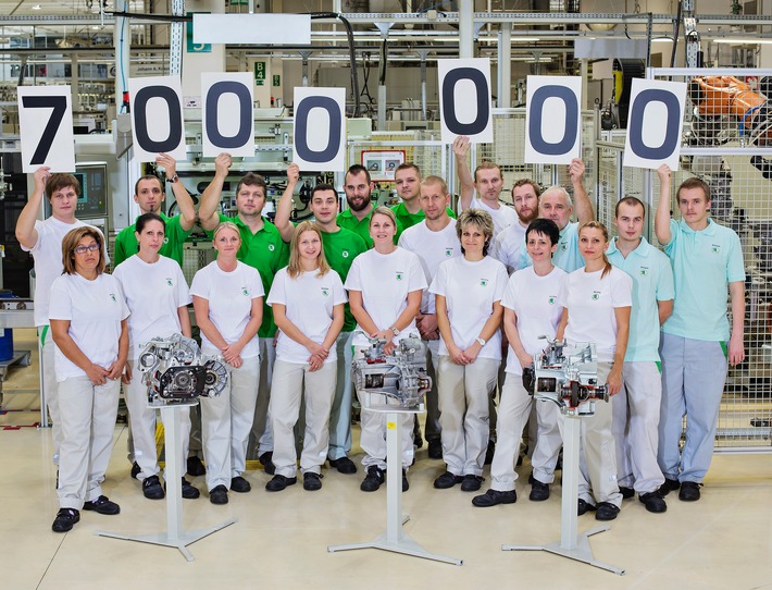 SKODA fertigt das 7-millionste manuelle Schaltgetriebe in Mladá Boleslav (FOTO)