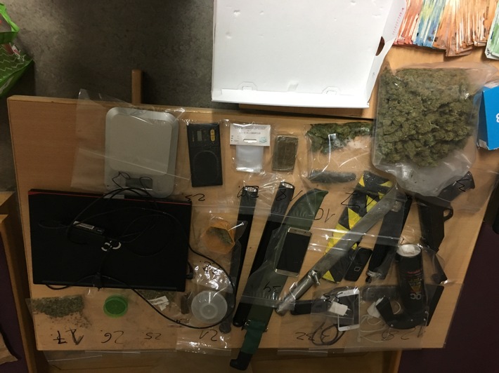 POL-DO: Drogenhandel aus Wohnung aufgedeckt - zwei Festnahmen