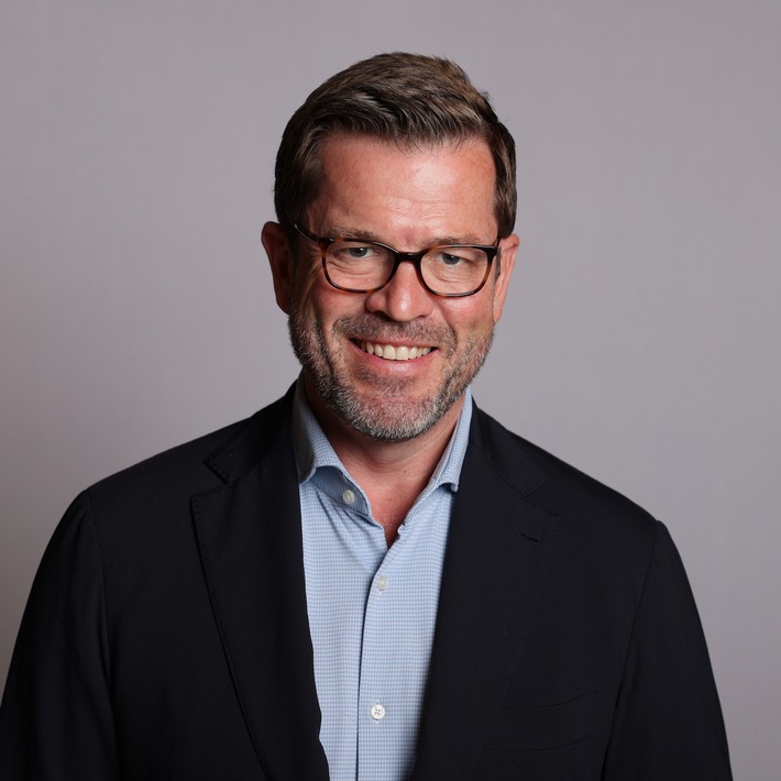 Dr. Karl-Theodor zu Guttenberg ist der neue Mentor des Beraterwettbewerbs TOP CONSULTANT. / Weiterer Text über ots und www.presseportal.de/nr/32024 / Die Verwendung dieses Bildes für redaktionelle Zwecke ist unter Beachtung aller mitgeteilten Nutzungsbedingungen zulässig und dann auch honorarfrei. Veröffentlichung ausschließlich mit Bildrechte-Hinweis.