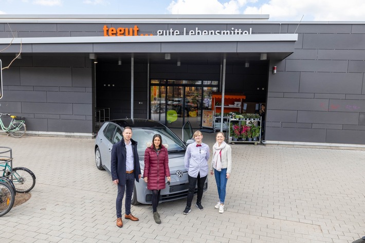 Pressinformation: Erfurterin gewinnt E-Auto im Wert von 38.000 Euro bei tegut… Gewinnspiel