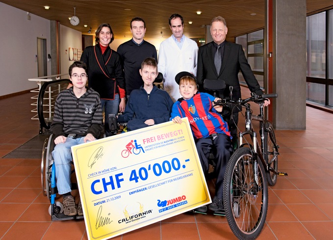 Alex Frei et la chaîne des bricos JUMBO parrainent l
