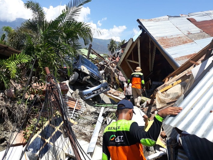 Help: Nothilfe für die Erdbebenopfer in Indonesien / Schnelle Hilfe für die Überlebenden durch lokale Partner