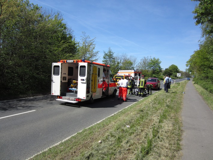 FW-MH: Motorradunfall fordert 2 Schwerverletzte!