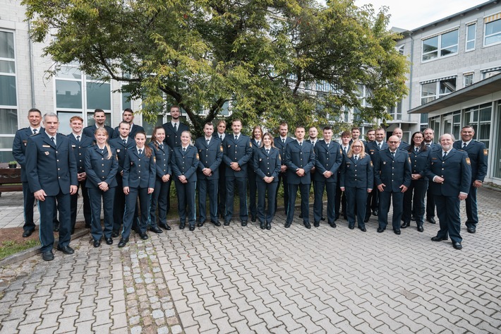 POL-MFR: (858) Das Polizeipräsidium Mittelfranken begrüßt seine neuen Beamtinnen und Beamten