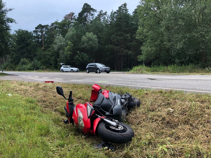 POL-PDLD: Bellheim - Rollerfahrer nach Verkehrsunfall schwer verletzt