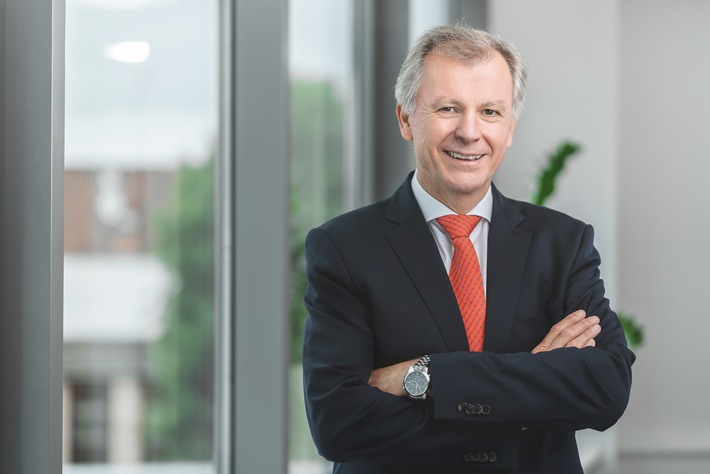 Dr. Joachim Manns folgt auf Karl-Heinz Müller als neuer COO