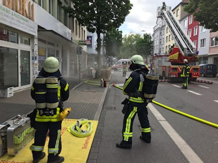 FW-BO: Kellerbrand in einem Wohn- und Geschäftshaus an der Herner Straße