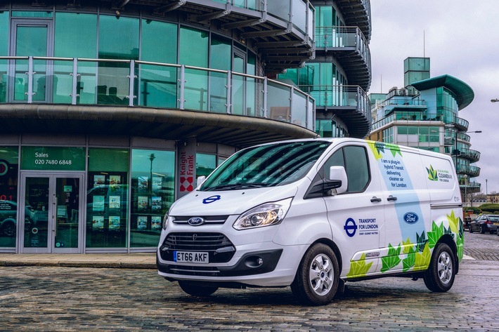 Studie: Nutzfahrzeuge mit Plug-in Hybrid-Antrieb sind eine praxisorientierte Lösung für bessere Luft in Städten. Weiterer Text über ots und www.presseportal.de/nr/6955 / Die Verwendung dieses Bildes ist für redaktionelle Zwecke honorarfrei. Veröffentlichung bitte unter Quellenangabe: "obs/Ford-Werke GmbH/Spencer Griffiths"