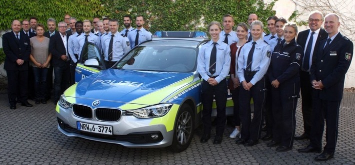 POL-MI: Landrat begrüßt neue Polizistinnen und Polizisten im Mühlenkreis