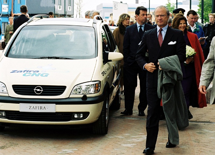 &quot;City of Tomorrow&quot; in Malmö eröffnet / Schwedisches Königspaar fährt den Erdgas-Zafira von Opel