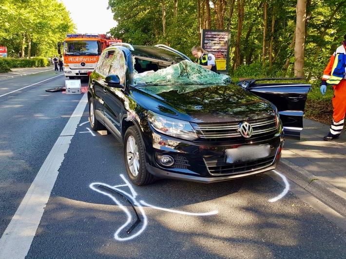 FW-GL: Schwerer Verkehrsunfall im Stadtteil Bensberg von Bergisch Gladbach fordert vier Verletzte