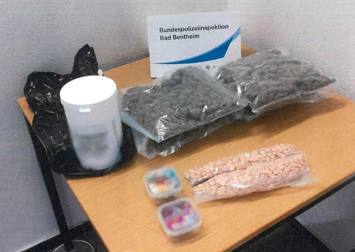 BPOL-BadBentheim: &quot;Franz-Ludwig&quot; erschnüffelt Drogen im Wert von rund 15.000 Euro