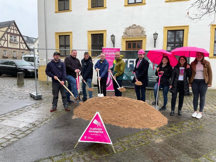 Theres: Telekom startet Glasfaserausbau