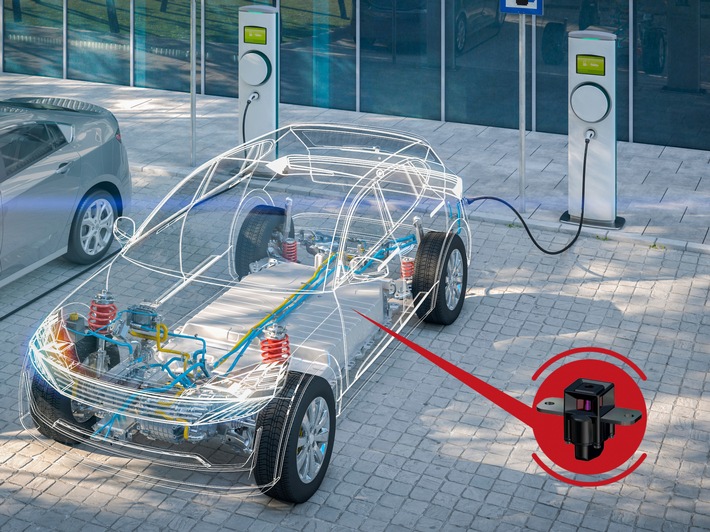 E-Bulbs der JOB-Gruppe machen E-Autos noch sicherer / Die E-Bulb, der kleinste Feuerlöscher der Welt, macht die Brandgefahr in Elektrofahrzeugen beherrschbar und die Anschaffung noch attraktiver