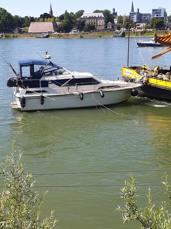 POL-BN: Für die Polizei Duisburg: Motorboot kollidiert mit schwimmendem Restaurant in Bonn