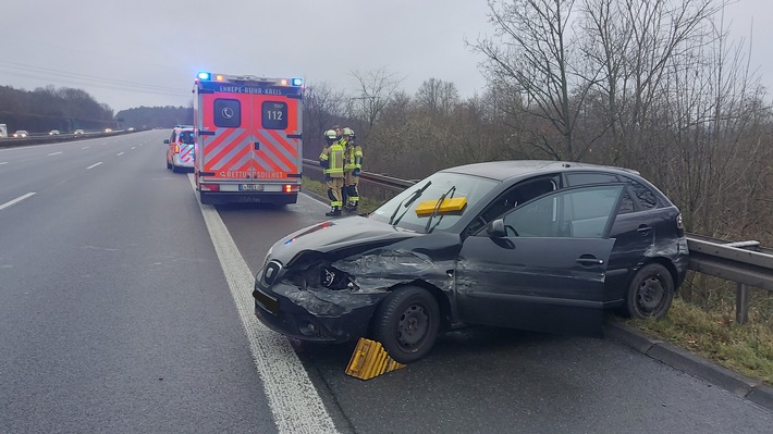 FW-EN: Zimmerbrand und Verkehrsunfall am 3. Advent