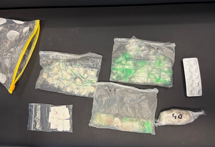 BPOL NRW: Grenzüberschreitendes Einsatzteam entdeckt professionelle Drogenschmuggel-Verstecke Festnahme und umfangreiche Sicherstellungen