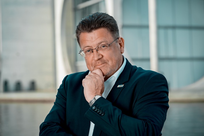 Stephan Brandner: Lächerlich-hilfloses KI-Gutachten ist versuchte Diffamierung der stärksten Partei Deutschlands