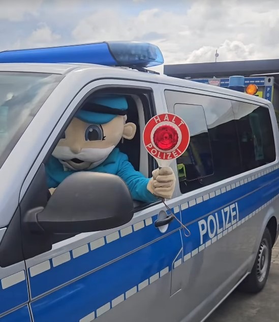 POL-ROW: ++ 11. Ferdinands Feld Open-Air-Festival 2025: Über zehntausend feiern ausgelassen zum Beat ++