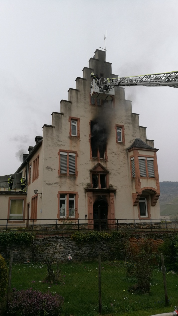 POL-PDWIL: Gebäudebrand in Bernkastel-Kues