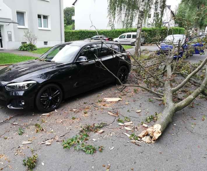 FW-BO: Warnwetterlage mit Sturmböen über Bochum