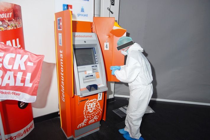 POL-HI: Sprengung eines Geldautomaten