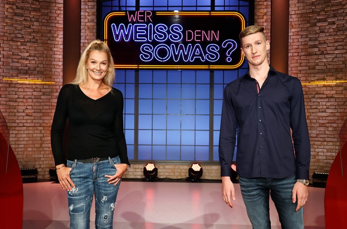 Die perfekte Rate-Welle: Franziska van Almsick und Florian Wellbrock bei &quot;Wer weiß denn sowas?&quot; Das Wissensquiz vom 22. bis 26. November 2021, um 18:00 Uhr im Ersten